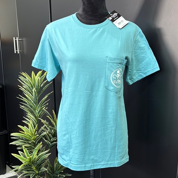 Salt Life Skull & Hooks logo back,pocket, crewneck, 100% pre-shrunk cotton,logo - Picture 1 of 9